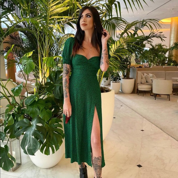 Reformation Dresses & Skirts - Reformation Lacey dress in green squiggle